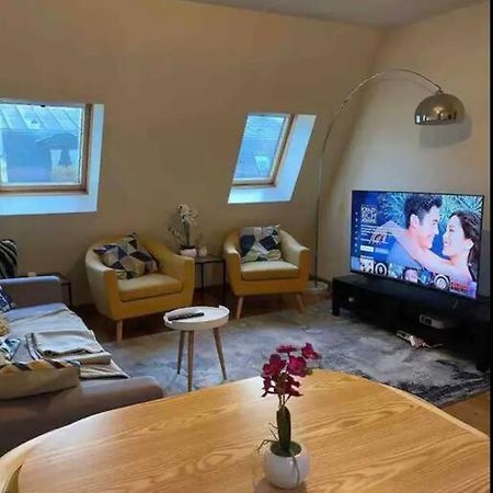 פריז Quiet And Spacious Apartment Near Champs Elysees מראה חיצוני תמונה
