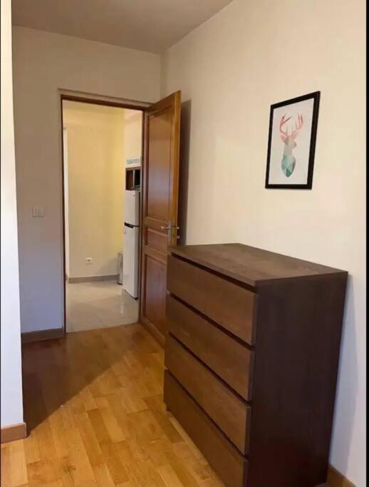 פריז Quiet And Spacious Apartment Near Champs Elysees מראה חיצוני תמונה